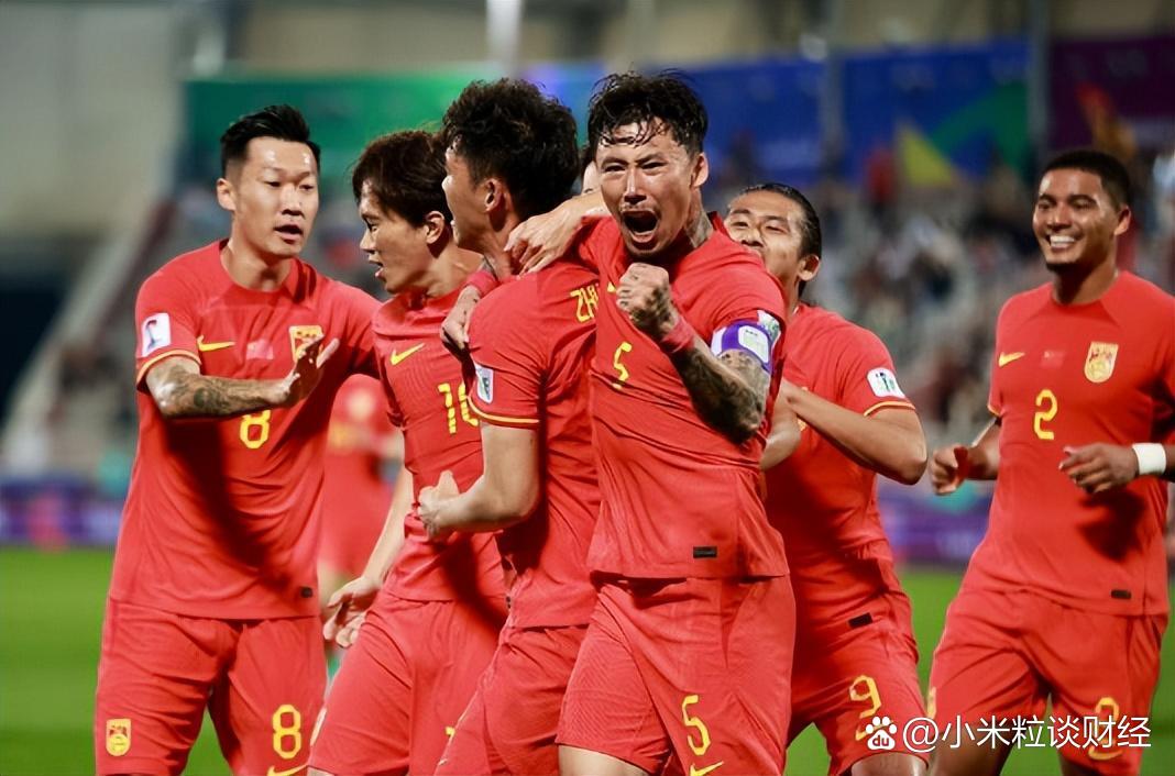 半岛体育下载入口官网-包含中国足球俱乐部在国际比赛中露锋芒的词条